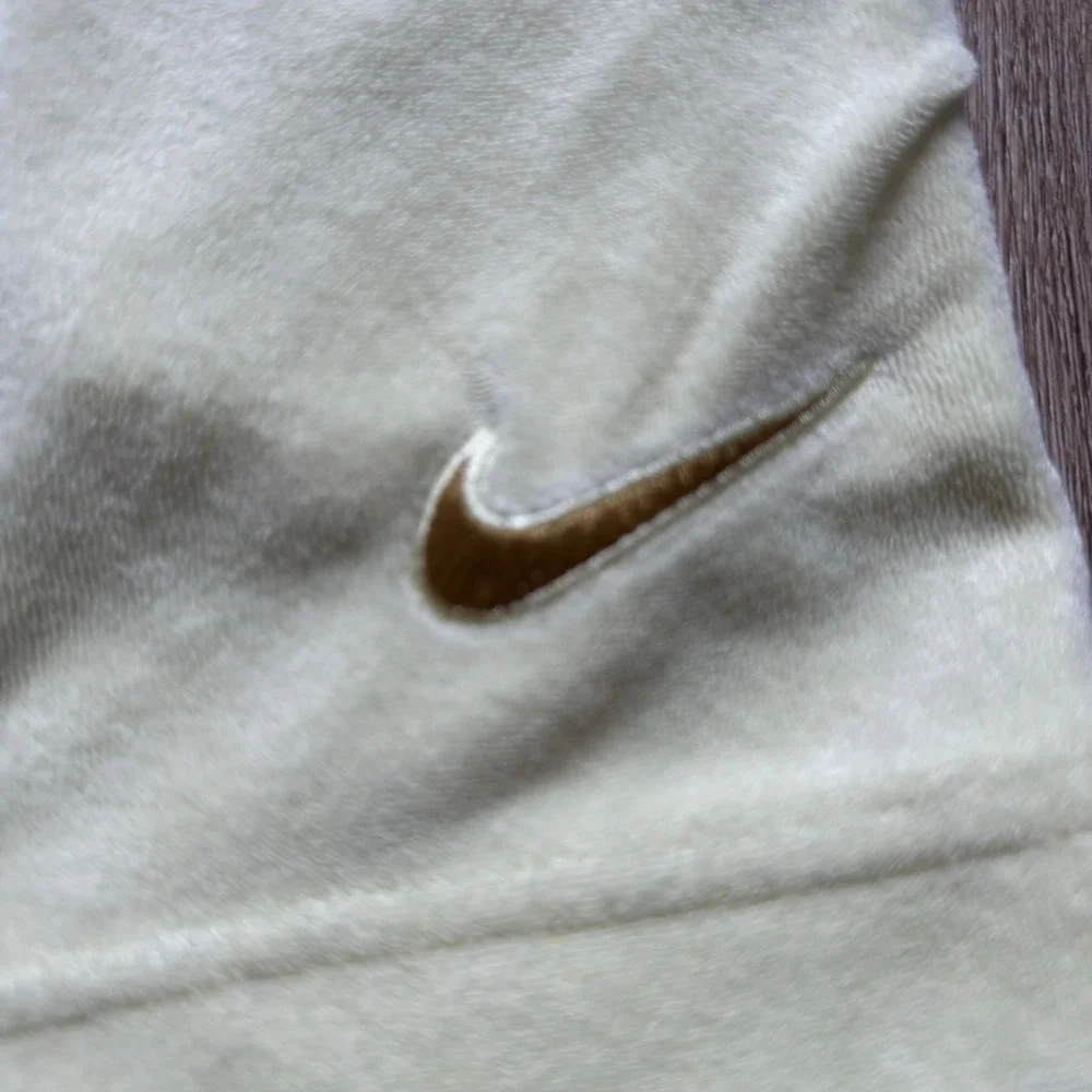 XL Nike Sportswear‎ Terry Cloth PE Shorts Citron Tint Wheat Gold Women's